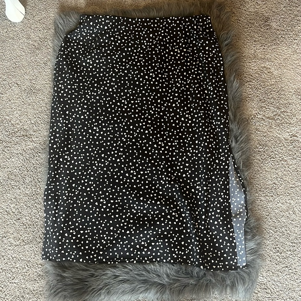 Black and white heart satin skirt
